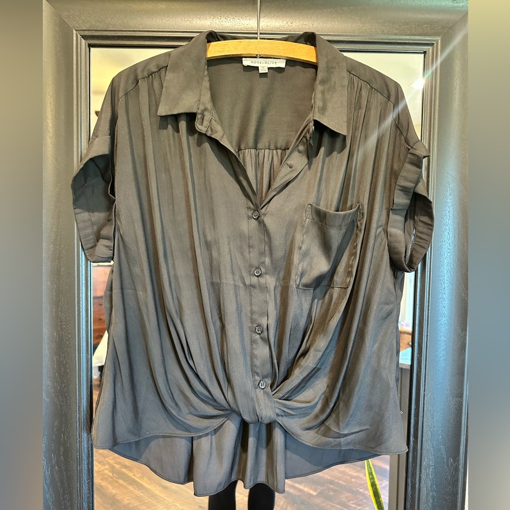 Rose & Olive Charcoal Tie-Front Button Down Shirt
